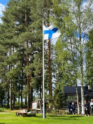 Ksatria dan Brahamala - Valtaisa ja Yksityiskohtainen Kommentaari Inhimillisestä Tilasta!